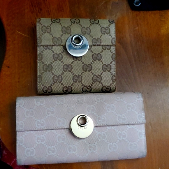 Gucci wallets - Picture 1 of 8